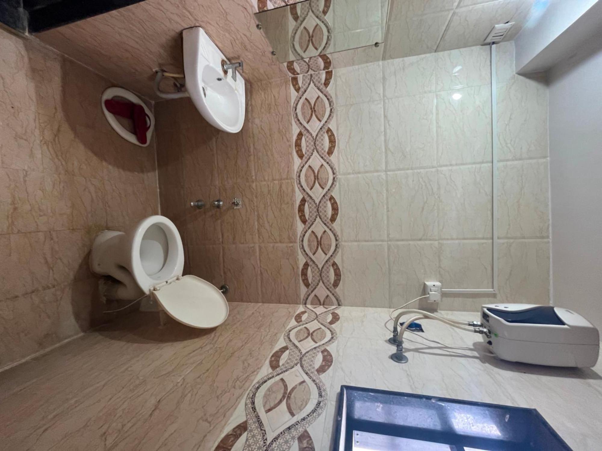 Oyo Hotel Rio Inn Ананд Экстерьер фото