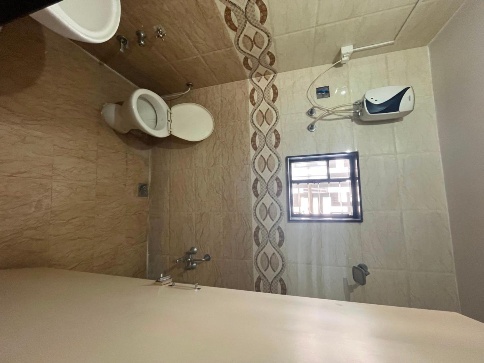 Oyo Hotel Rio Inn Ананд Экстерьер фото